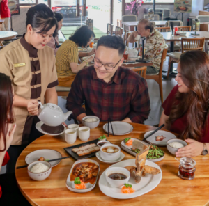 seragam kerja lamian palace