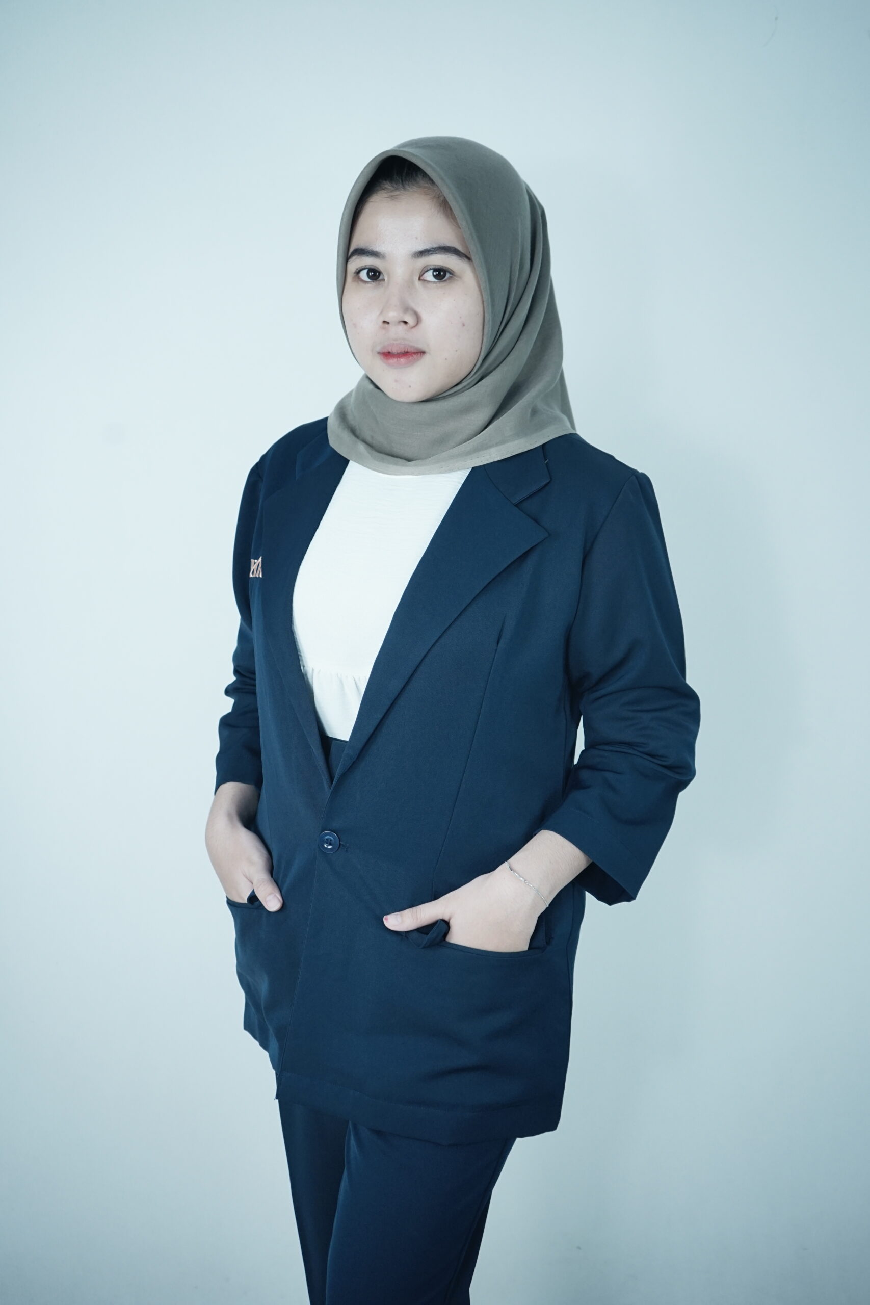 pesan blazer kantor