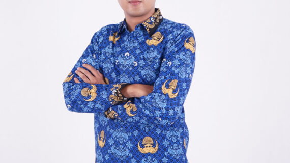 Pesan Batik Dinas di RumahJahit