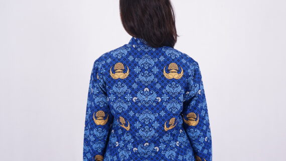 Pesan Batik Wanita di RumahJahit